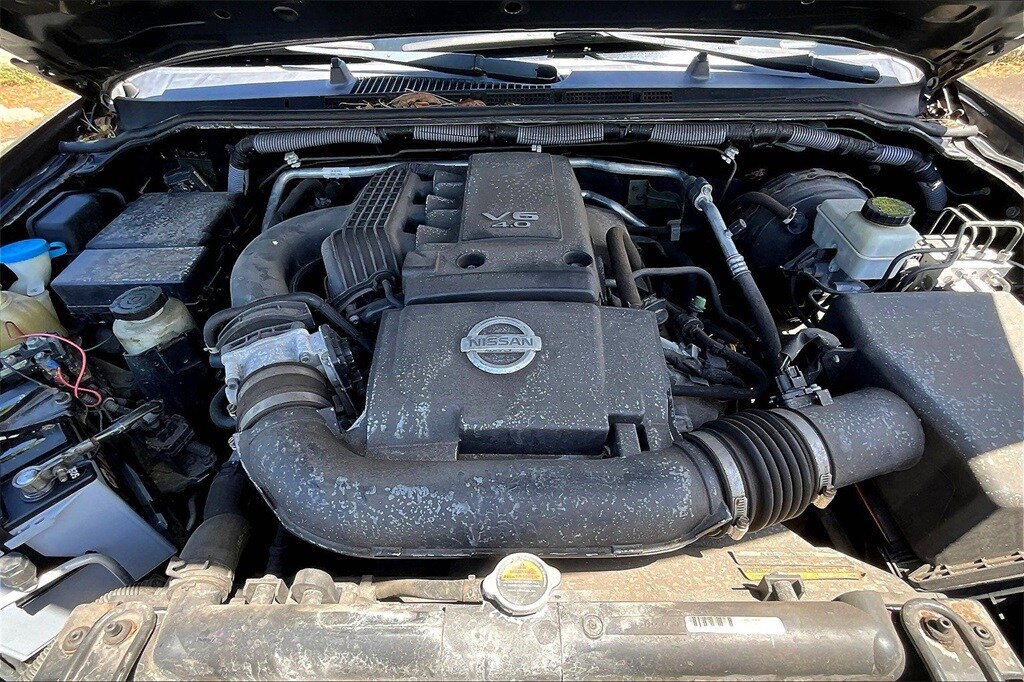 Image 9 of 2012 Nissan Frontier SL Crew Cab Long Bed Truck