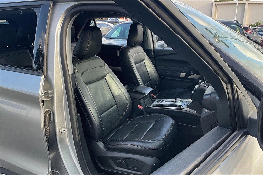 Image 7 of 2021 Ford Explorer Limited SUV