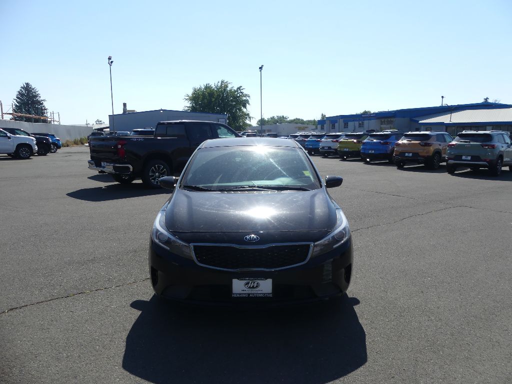 Used 2017 Kia Forte LX with VIN 3KPFK4A7XHE086167 for sale in Ellensburg, WA