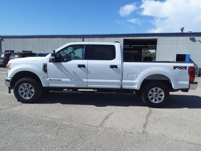 Used 2022 Ford F-250 Super Duty XLT with VIN 1FT7W2BT5NEC46939 for sale in Winfield, KS