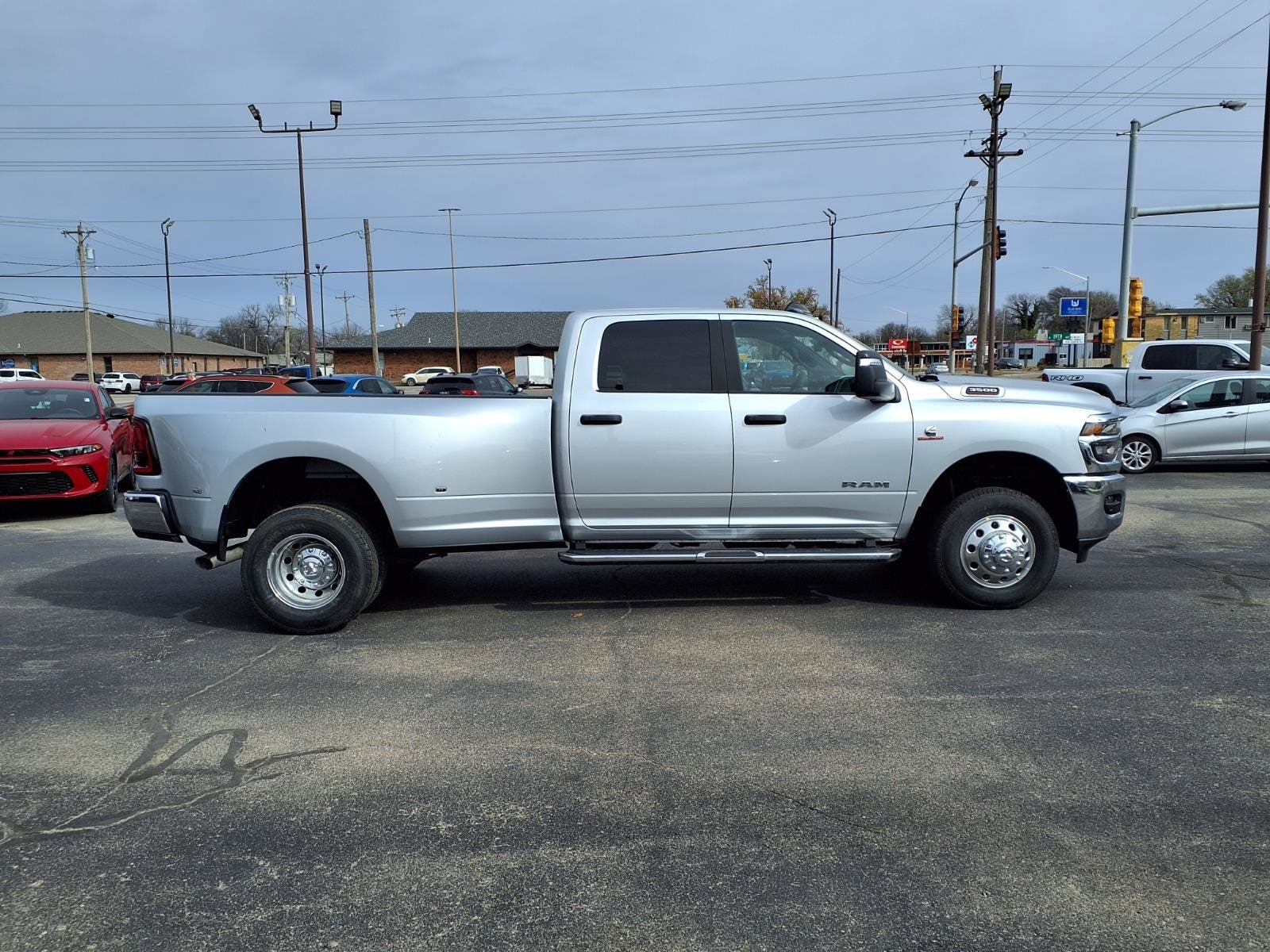 2026 RAM 3500 Big Horn - Photo 6