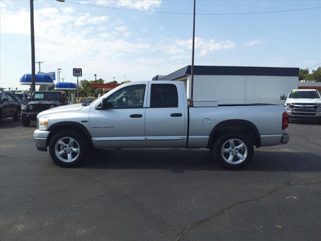 Used 2007 Dodge Ram 1500 Pickup SLT with VIN 1D7HA18207S100700 for sale in Winfield, KS