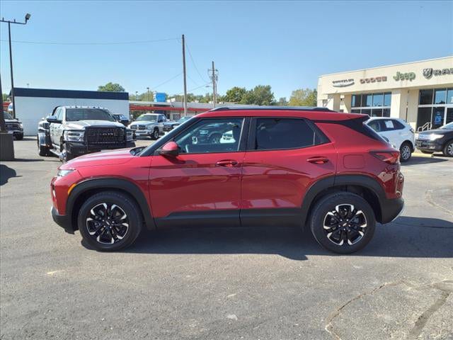 Used 2021 Chevrolet Trailblazer LT with VIN KL79MPS22MB090133 for sale in Winfield, KS