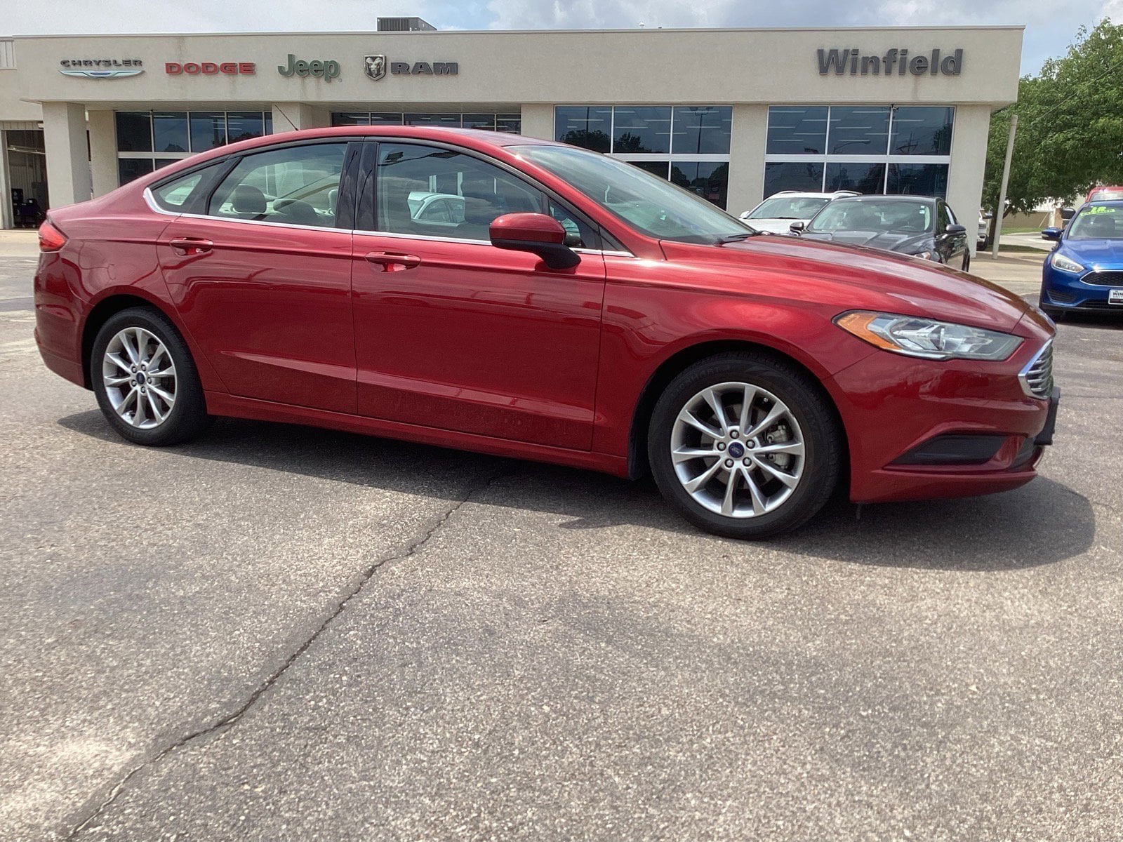 2017 Ford Fusion SE FWD's photo