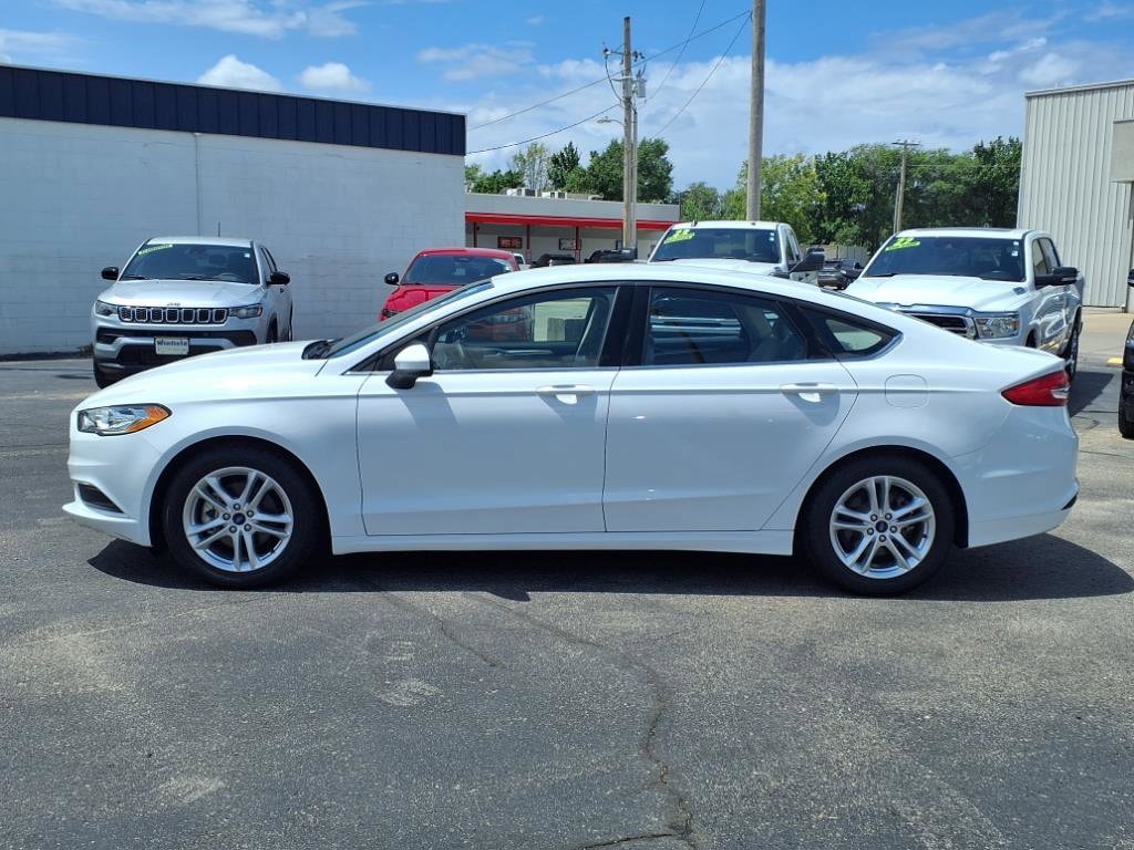 Used 2018 Ford Fusion SE with VIN 3FA6P0HD4JR145918 for sale in Winfield, KS