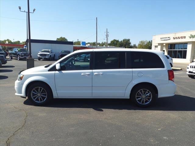 Used 2014 Dodge Grand Caravan R/T with VIN 2C4RDGEG4ER309669 for sale in Winfield, KS