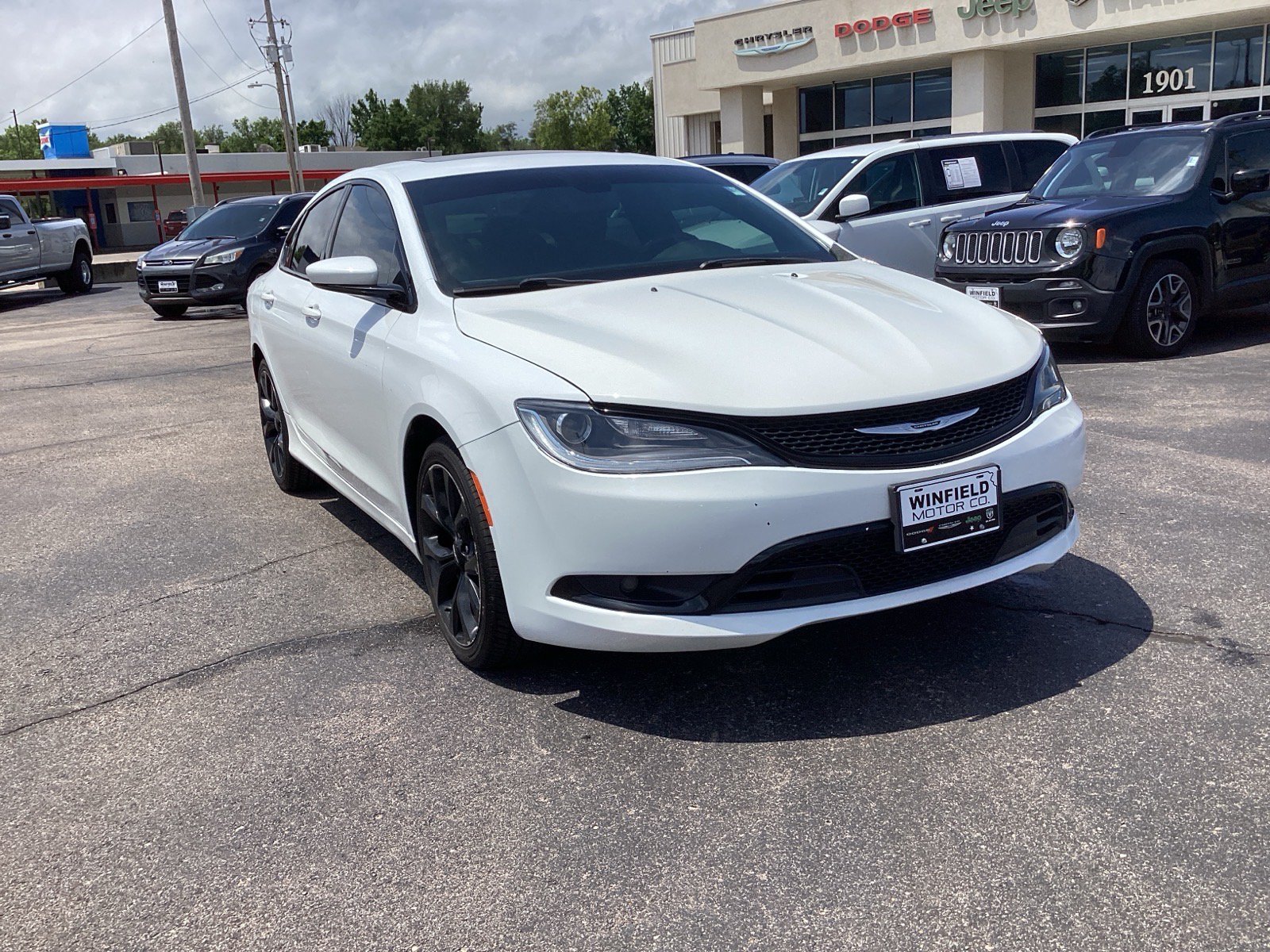 Used 2016 Chrysler 200 S with VIN 1C3CCCBG9GN104939 for sale in Winfield, KS