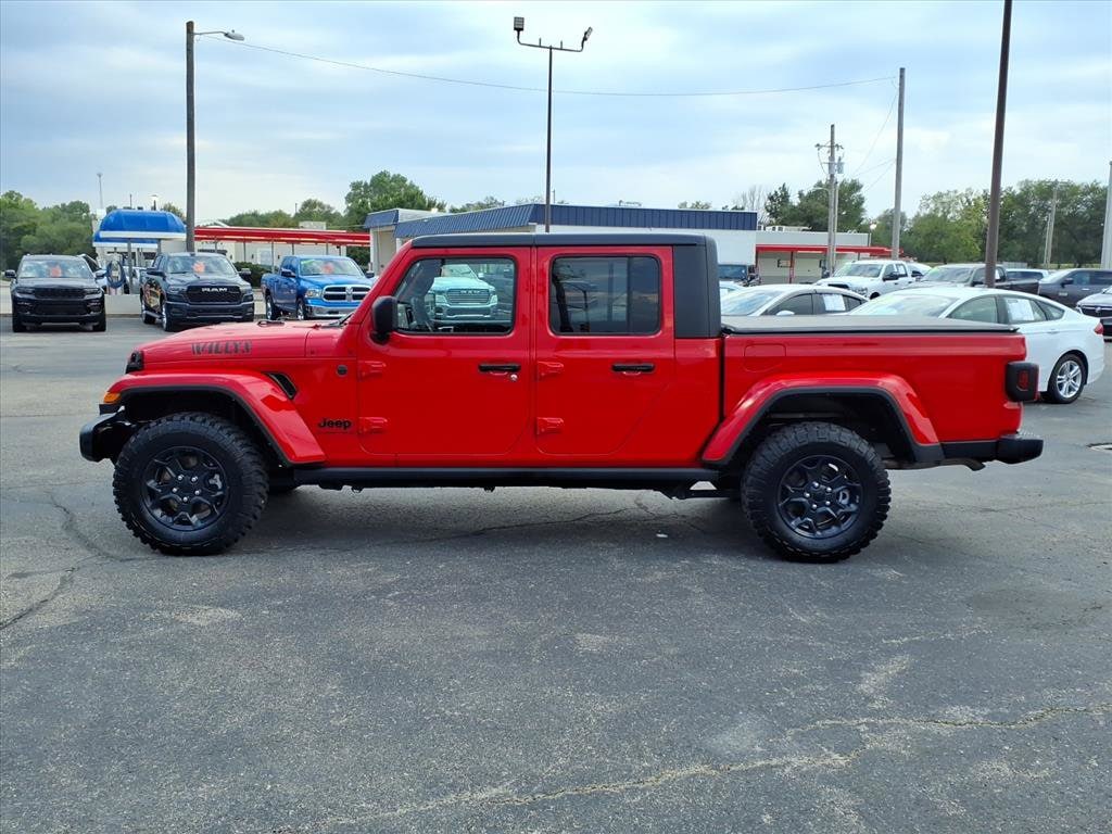 Used 2023 Jeep Gladiator Sport Truck Crew Cab
