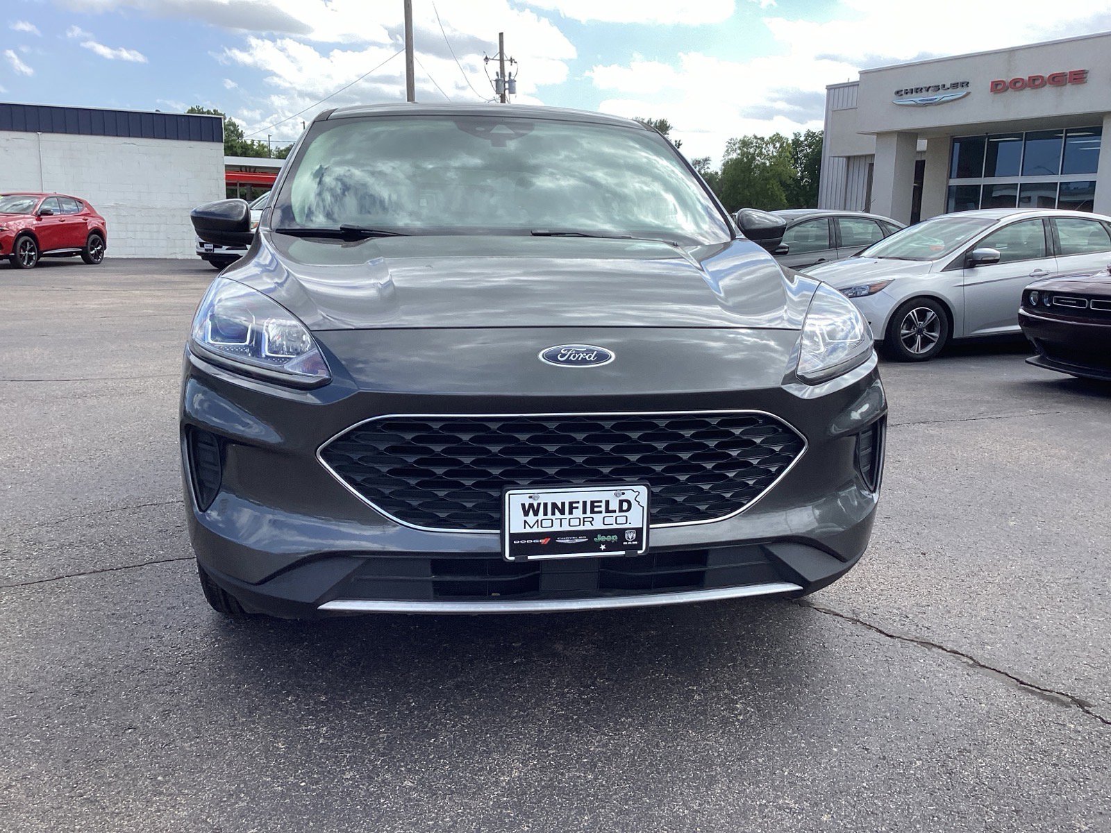 Used 2020 Ford Escape SE with VIN 1FMCU0G61LUC66101 for sale in Winfield, KS