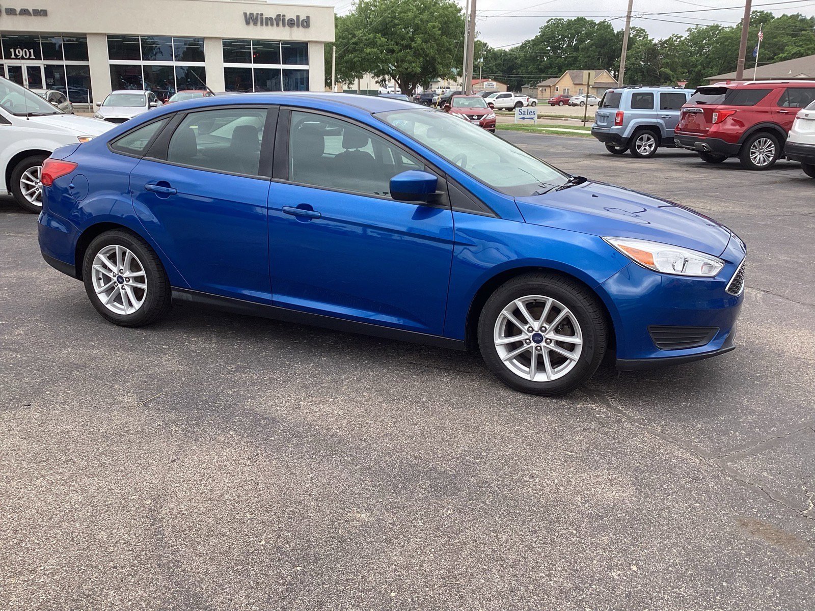 2018 Ford Focus Sedan SE's photo