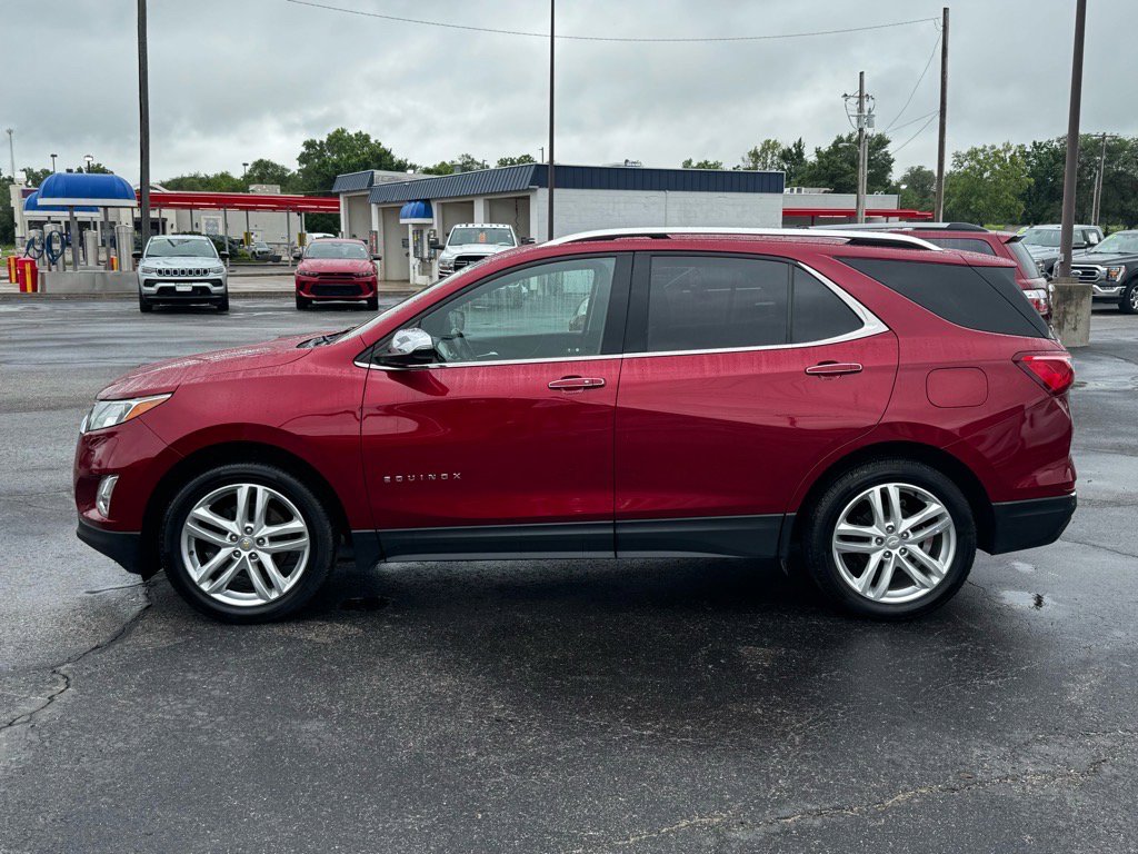 Used 2020 Chevrolet Equinox Premier with VIN 2GNAXYEX6L6108176 for sale in Winfield, KS
