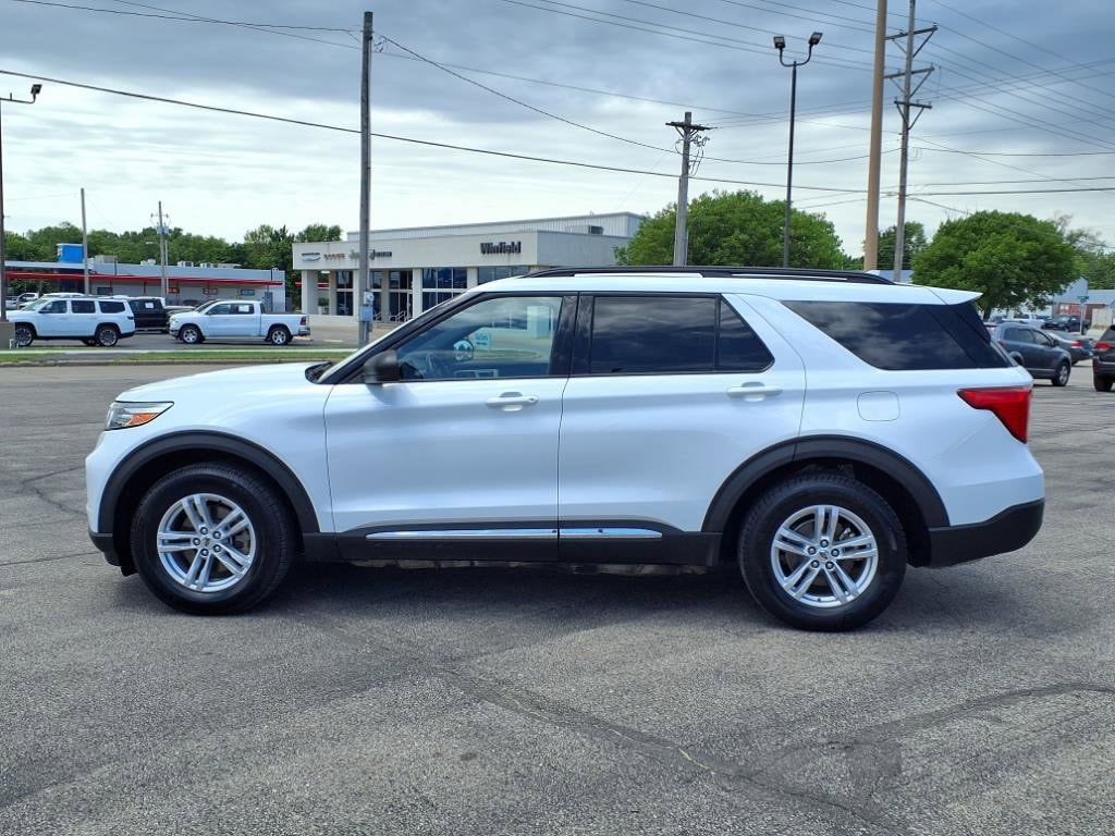 Used 2020 Ford Explorer XLT with VIN 1FMSK8DHXLGB74196 for sale in Winfield, KS
