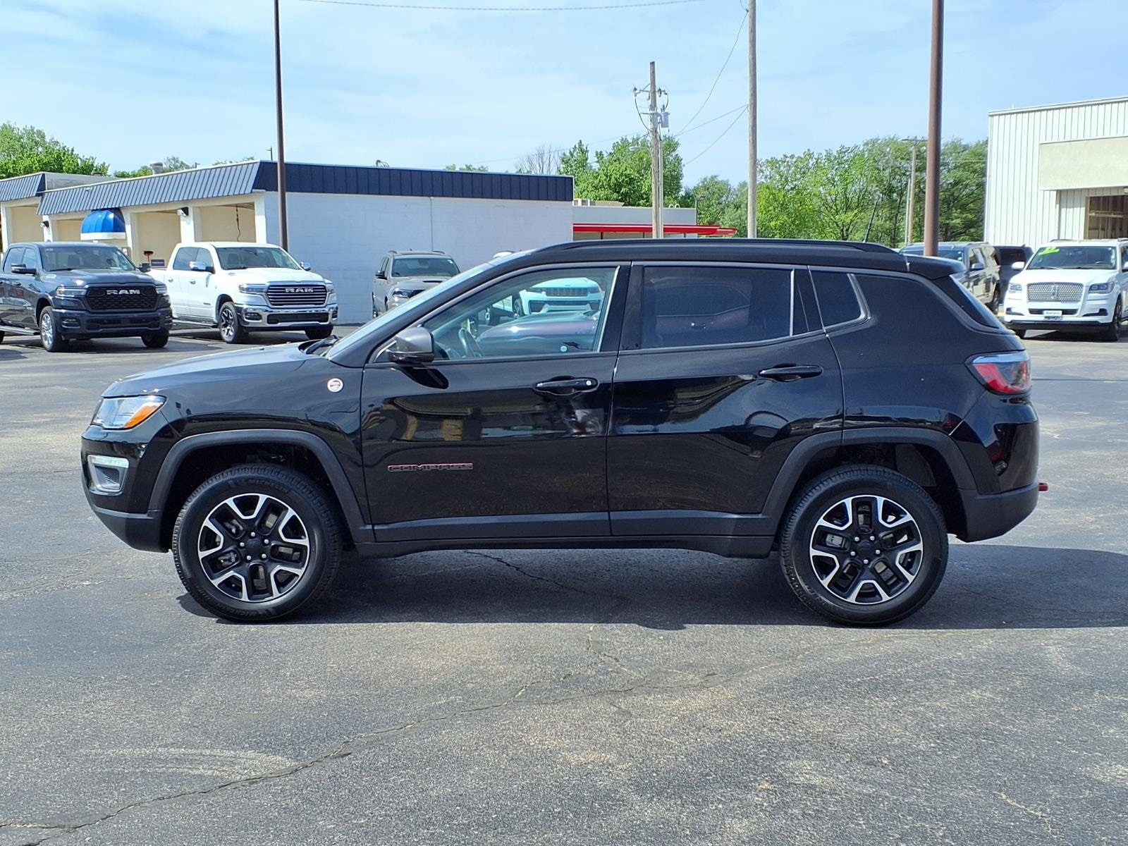 Used 2020 Jeep Compass Trailhawk with VIN 3C4NJDDB1LT243961 for sale in Winfield, KS