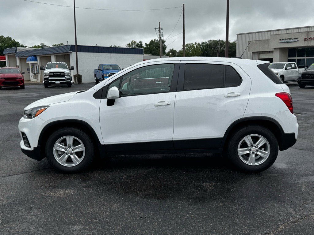 Used 2020 Chevrolet Trax LS with VIN KL7CJKSB0LB033283 for sale in Winfield, KS