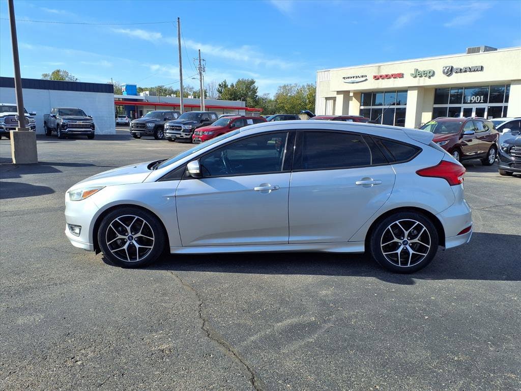 Used 2015 Ford Focus SE with VIN 1FADP3K26FL358309 for sale in Winfield, KS