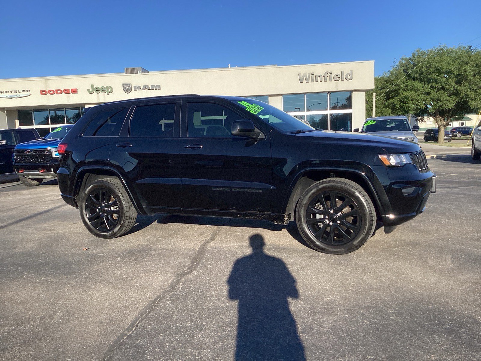 Used 2019 Jeep Grand Cherokee Altitude with VIN 1C4RJFAG6KC609274 for sale in Winfield, KS