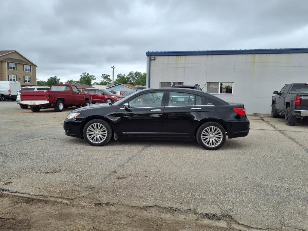 Used 2012 Chrysler 200 Limited with VIN 1C3CCBCG8CN107723 for sale in Winfield, KS