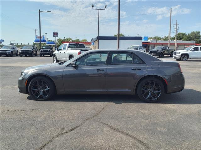 Used 2022 Chrysler 300 S with VIN 2C3CCABG8NH206372 for sale in Winfield, KS