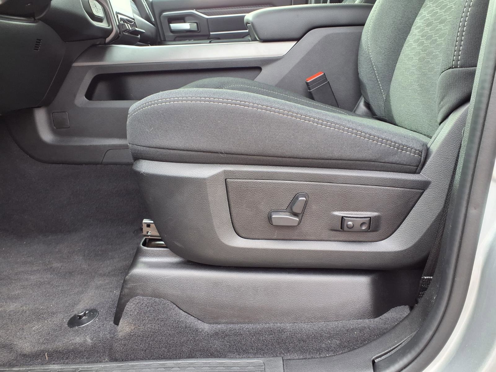 2026 RAM 3500 Big Horn - Photo 13