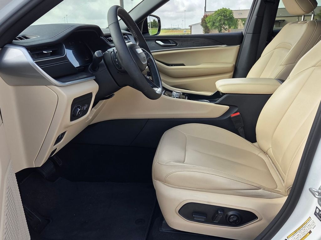 Used 2024 Jeep Grand Cherokee L Limited SUV