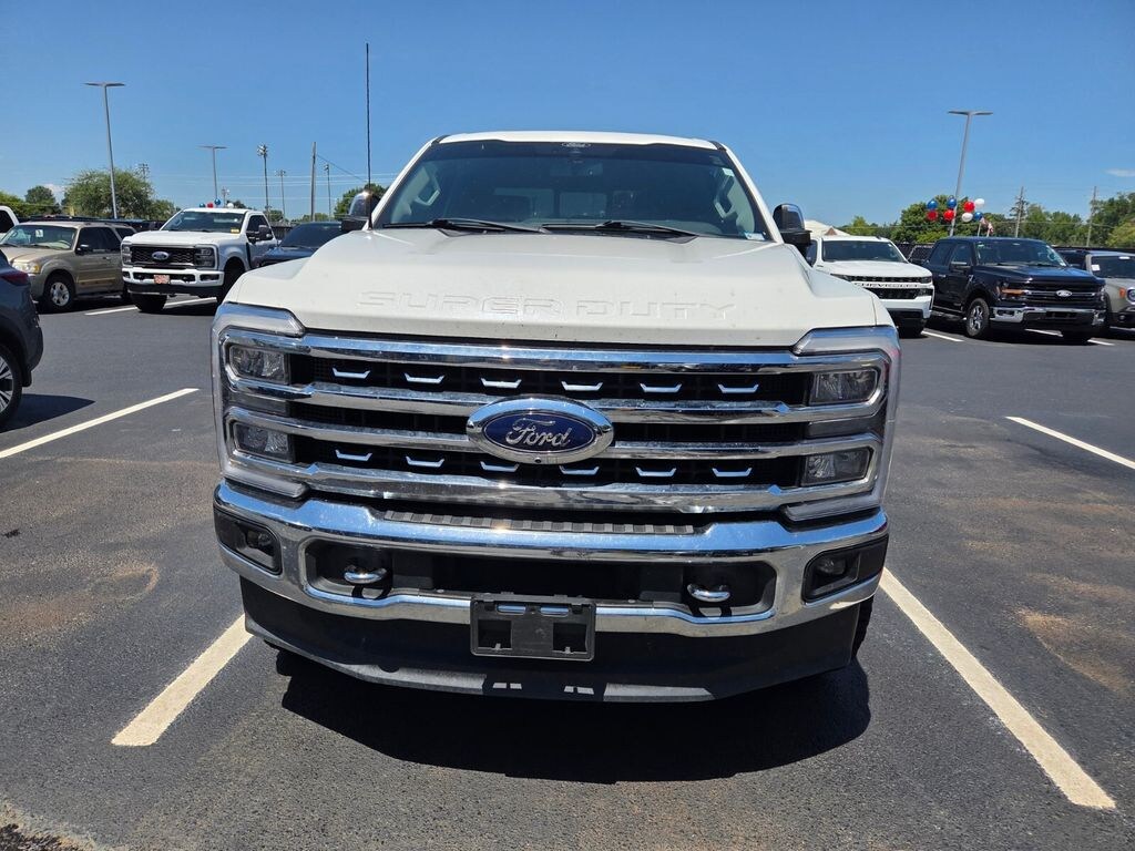 Used 2024 Ford F-250SD Lariat Truck