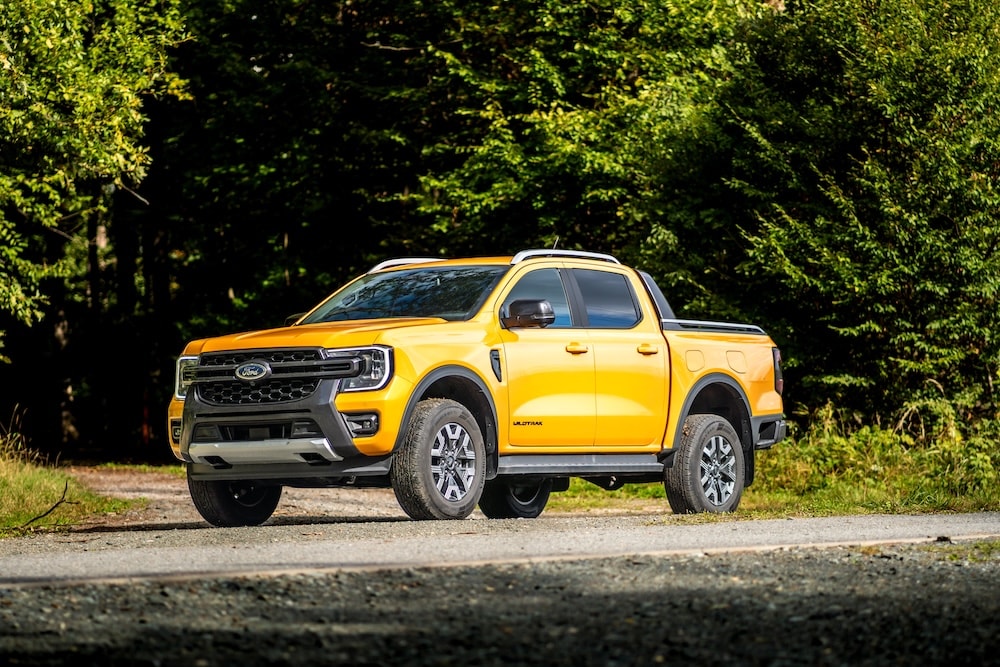 Ford%20Ranger%20outside%20in%20summer.jpg