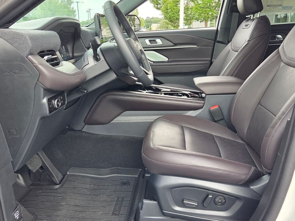 New 2026 Ford Explorer Platinum SUV