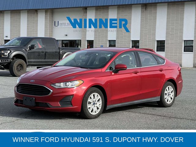 2020 Ford Fusion S's photo