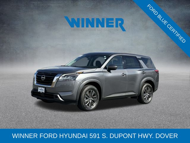 2022 Nissan Pathfinder S's photo