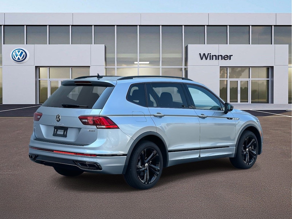 Used 2023 Volkswagen Tiguan SE R-Line Black 2.0T SE R-Line Black 4MOTION