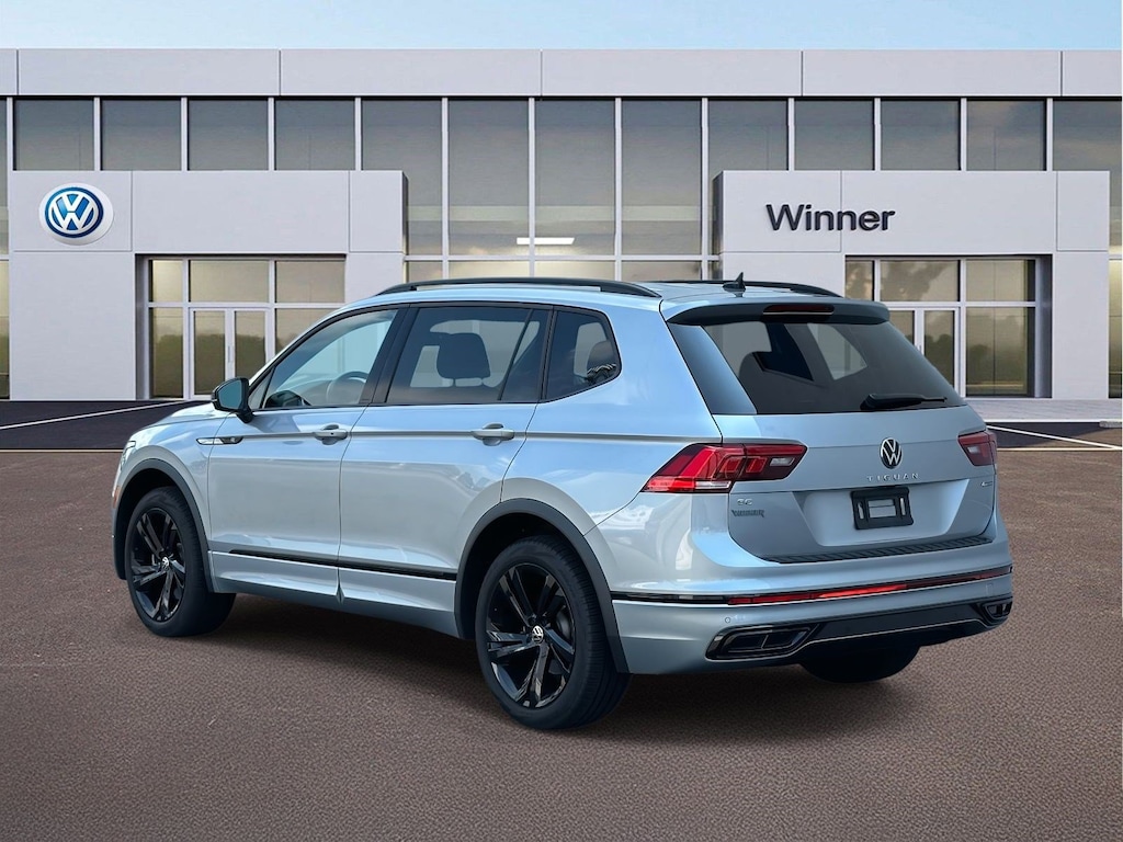 Used 2023 Volkswagen Tiguan SE R-Line Black 2.0T SE R-Line Black 4MOTION
