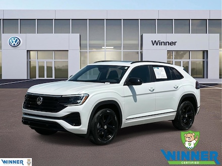 Featured used 2025 Volkswagen Atlas Cross Sport 2.0T SEL R-Line Black 2.0T SEL R-Line Black 4MOTION for sale in Dover, DE