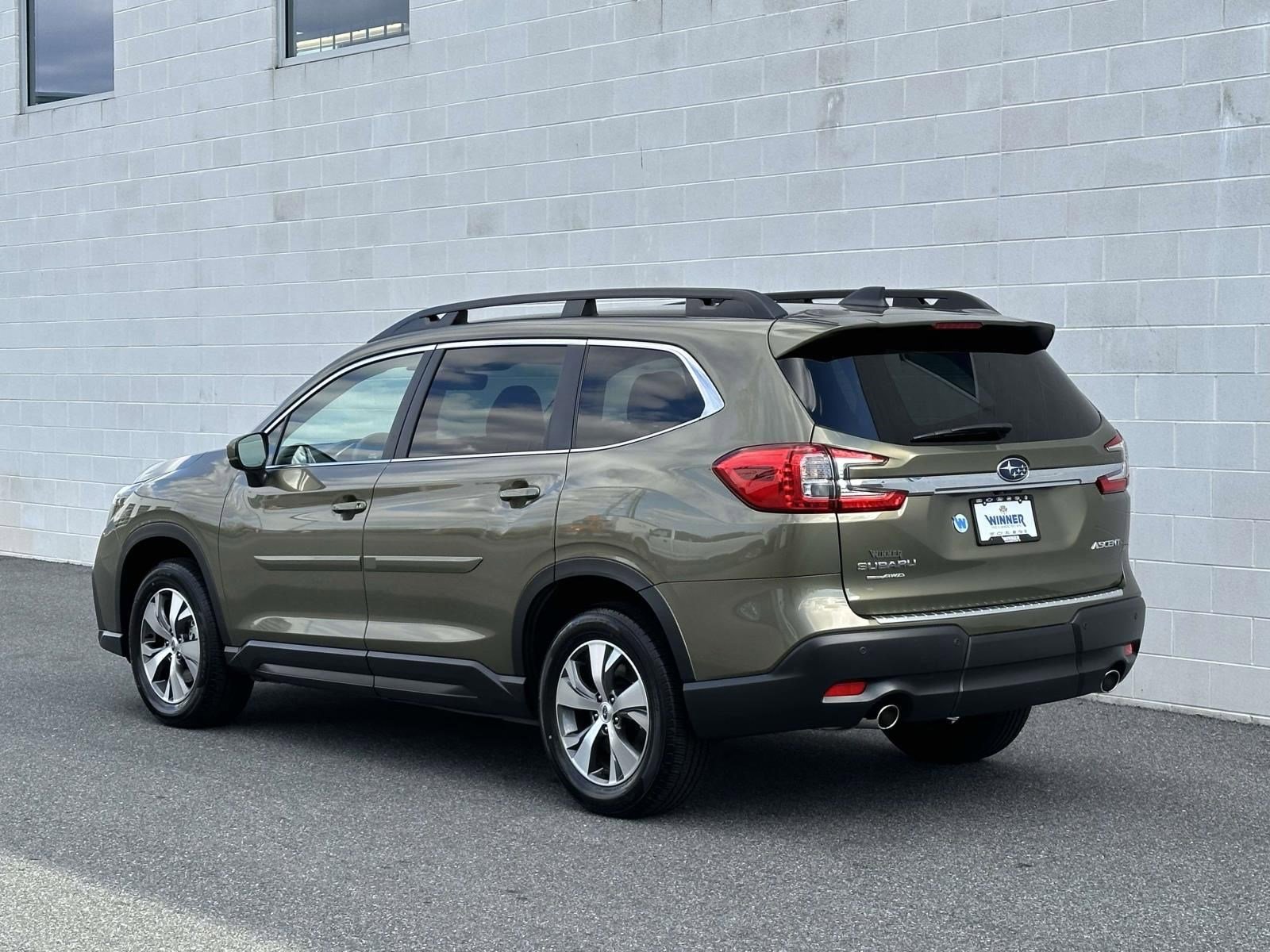 2025 Subaru Ascent Premium photo 3