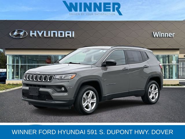 2023 Jeep Compass Latitude's photo