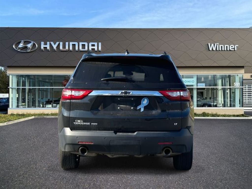 Used 2021 Chevrolet Traverse LT Leather SUV