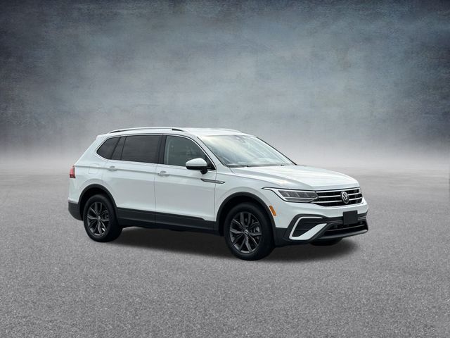 2024 Volkswagen Tiguan SE Wolfsburg Edition photo 2
