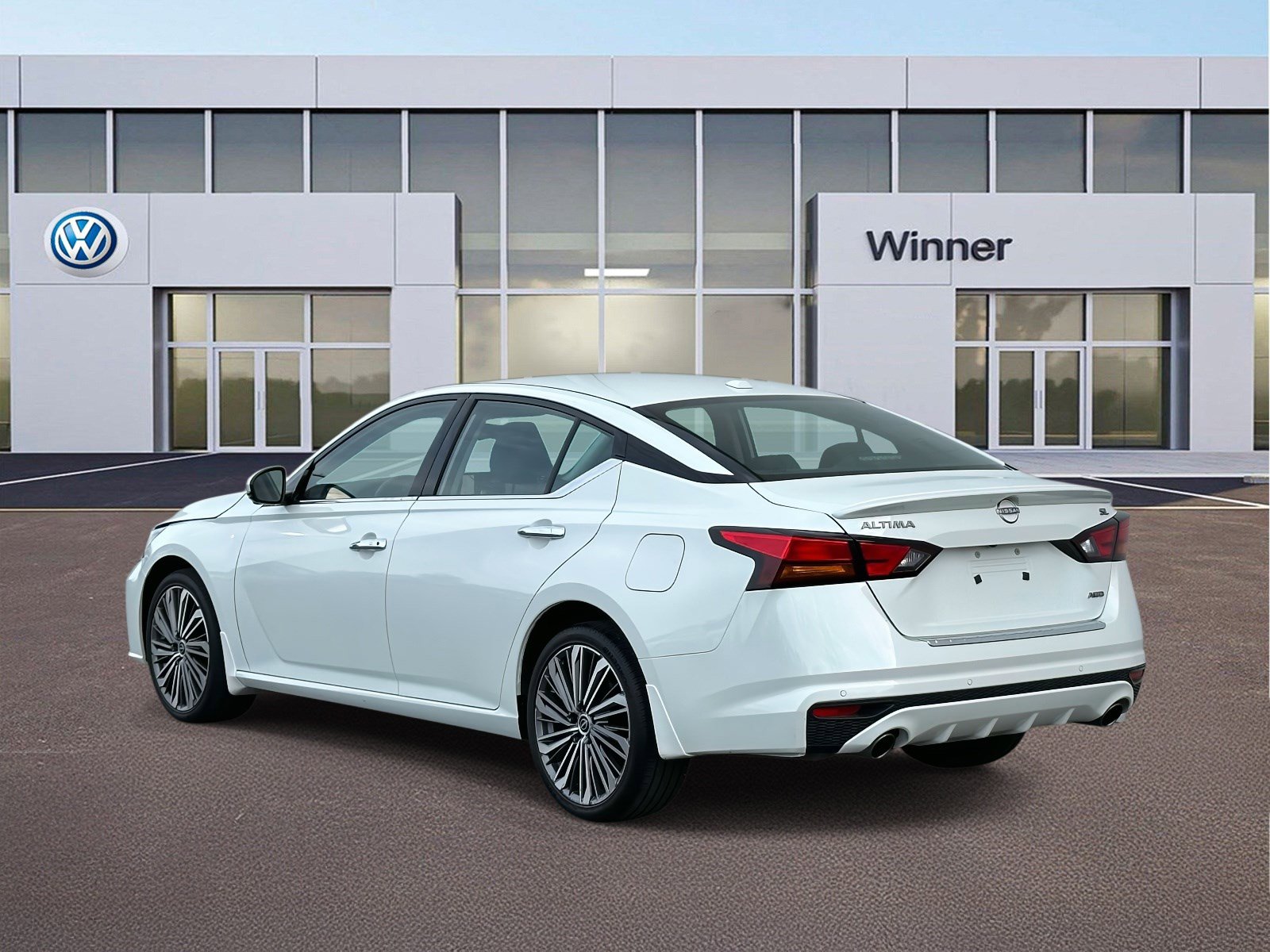 Used 2023 Nissan Altima SL with VIN 1N4BL4EW2PN326518 for sale in Dover, DE