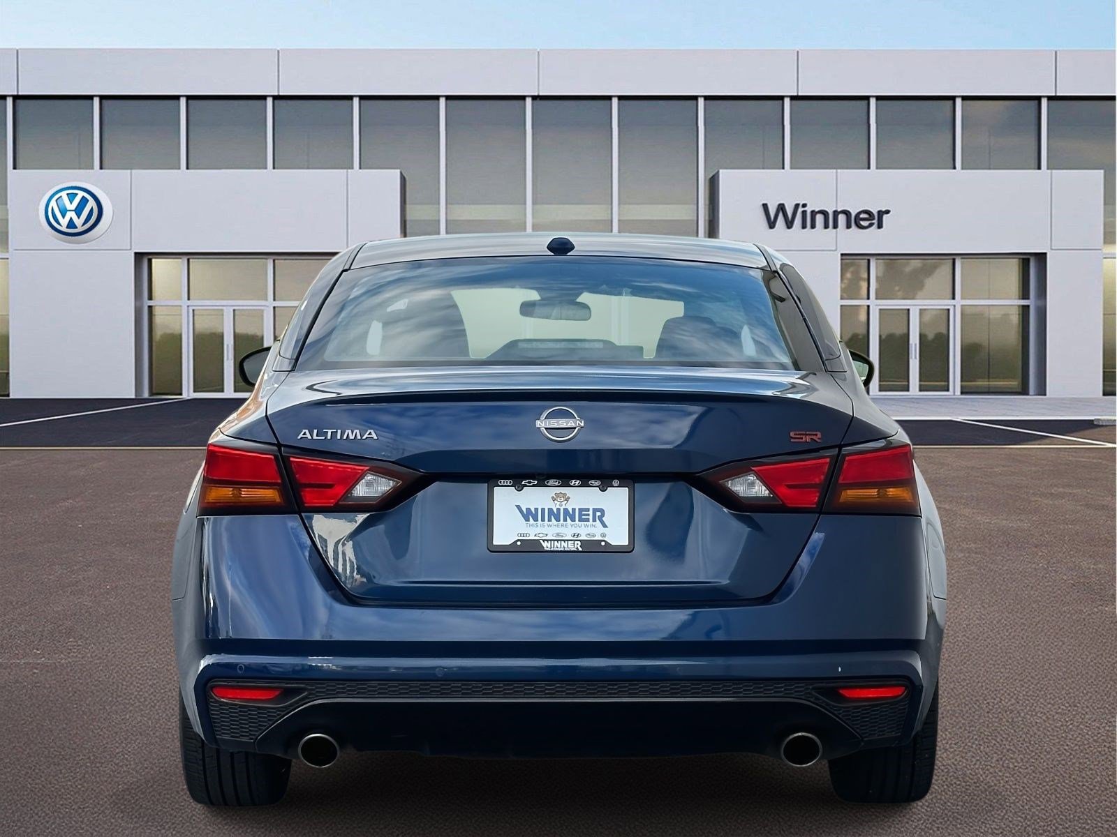 2023 Nissan Altima 2.5 SR photo 4