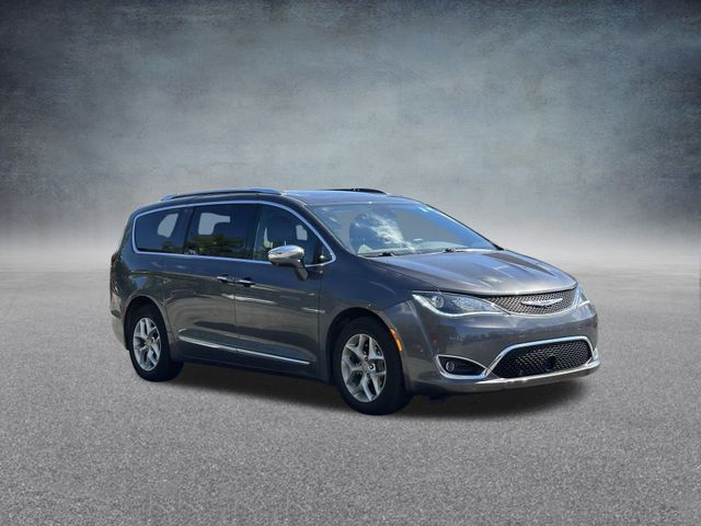 2020 Chrysler Pacifica Limited photo 3