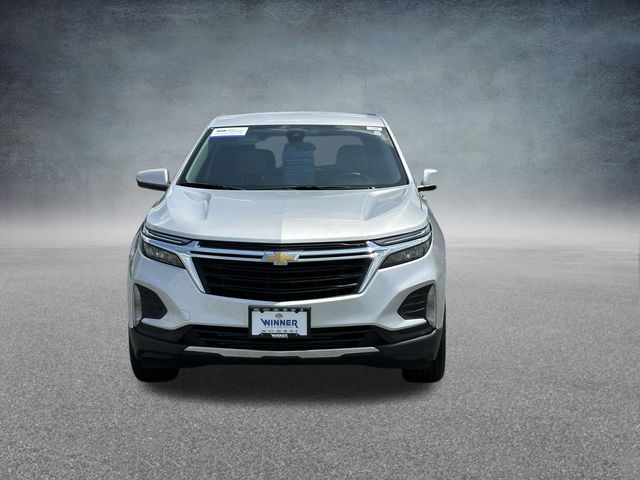 2022 Chevrolet Equinox LT photo 2