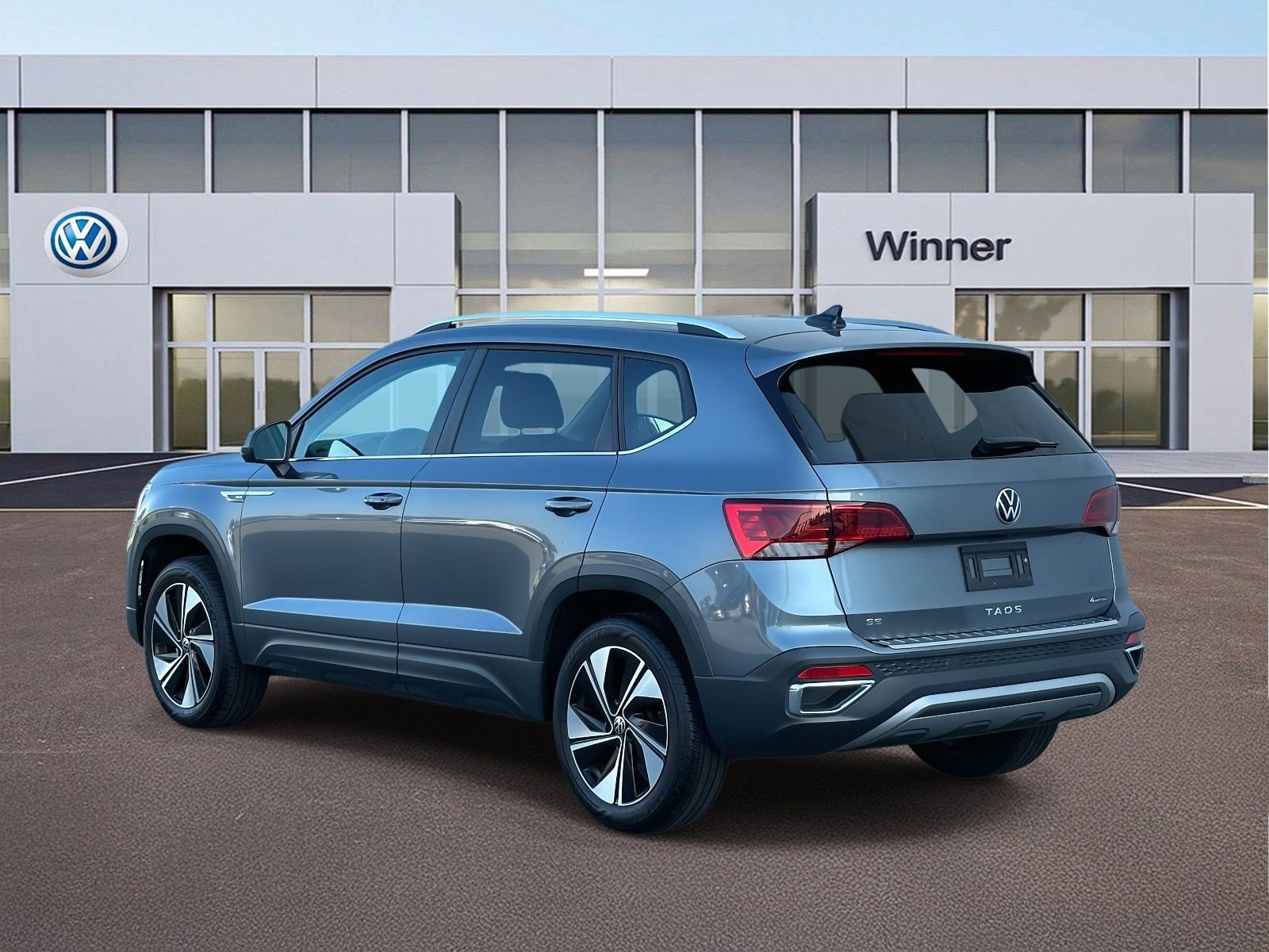 2023 Volkswagen Taos SE photo 2