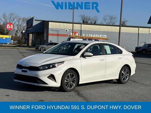 2024 Kia Forte LXS's photo