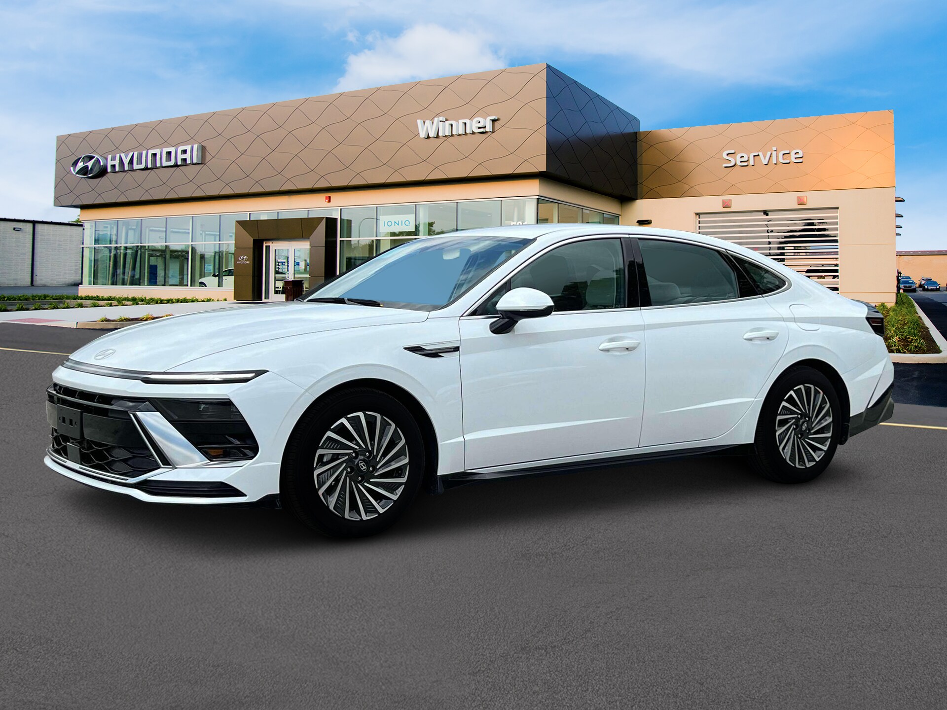 2025 Hyundai Sonata Hybrid SEL photo 2