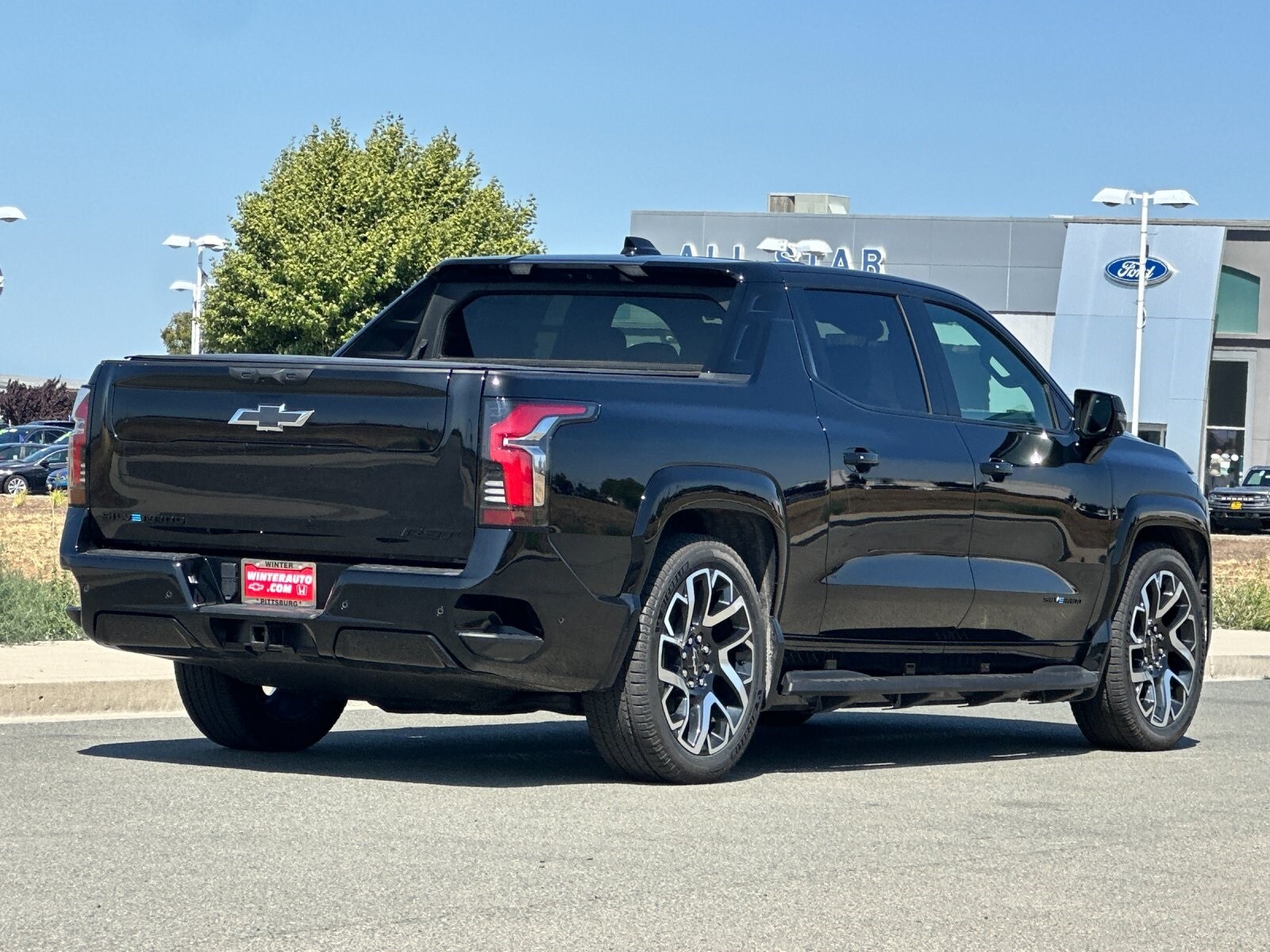 2024 Chevrolet Silverado EV RST photo 4