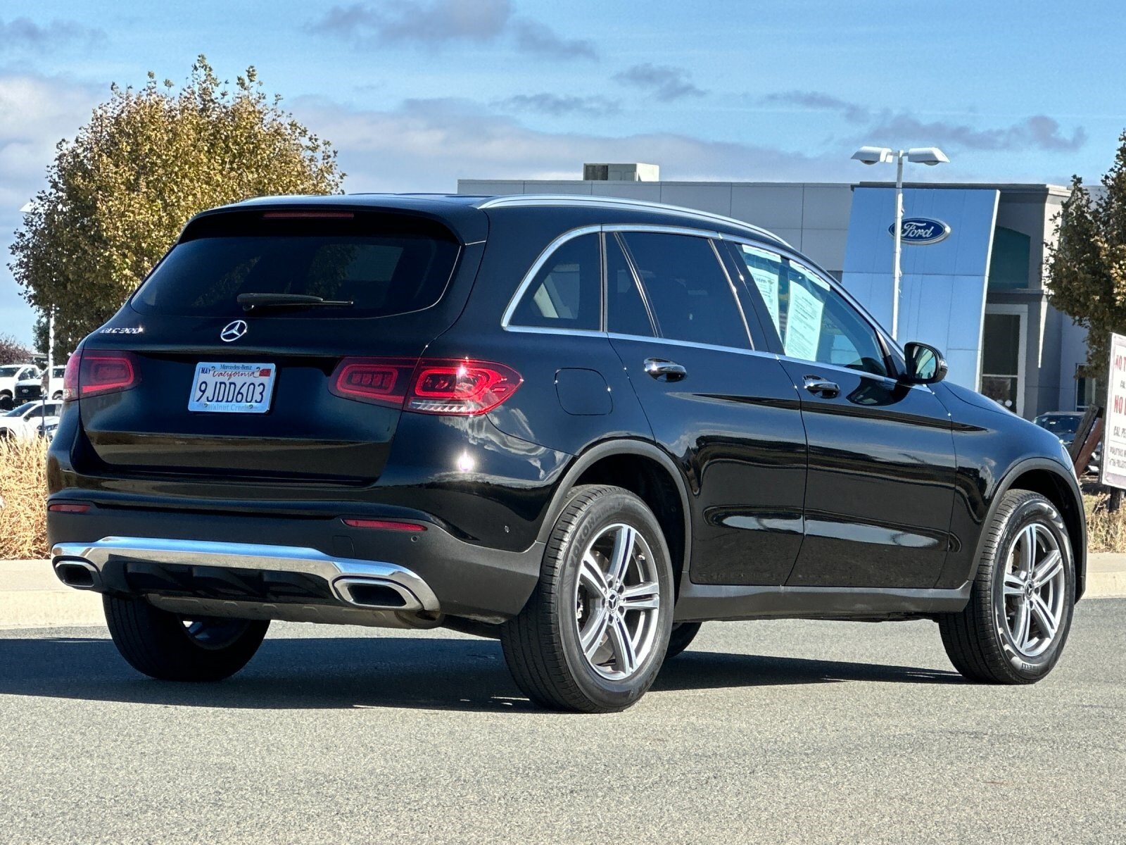 2022 Mercedes Benz GLC 300 photo 4