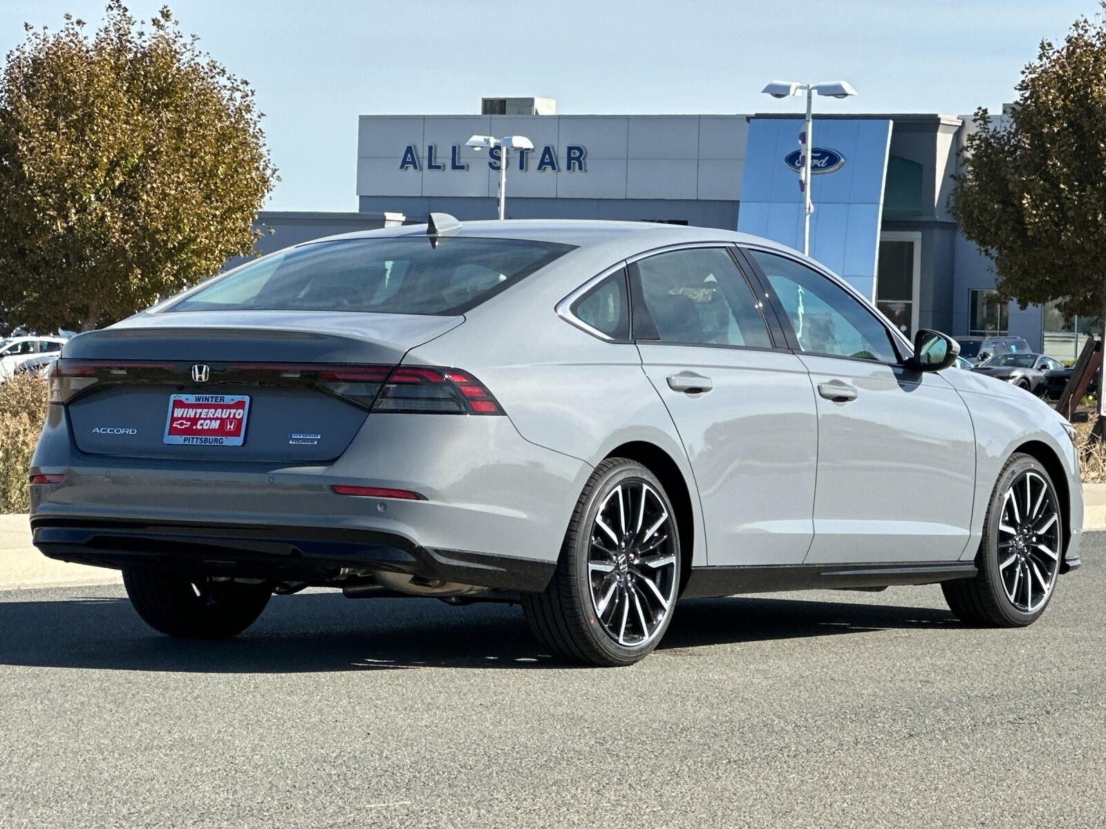 2025 Honda Accord Hybrid Touring photo 2