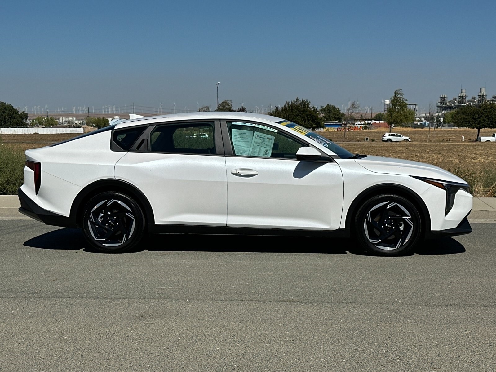 2025 Kia K4 EX photo 3