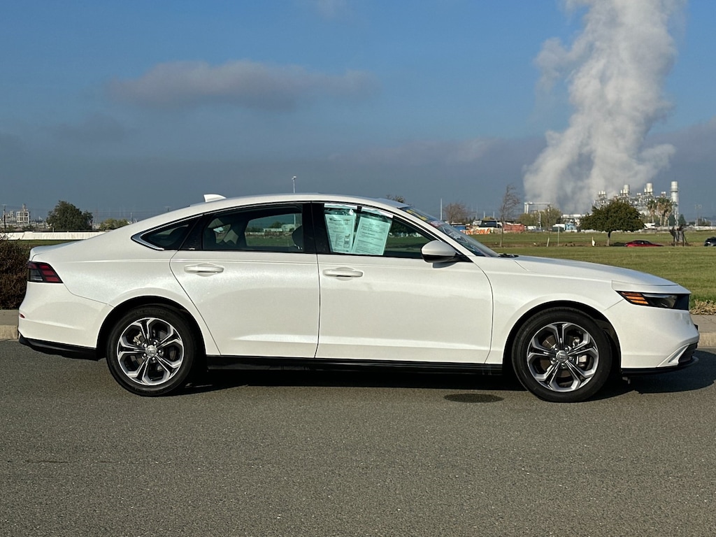 2023 Honda Accord EX photo 2