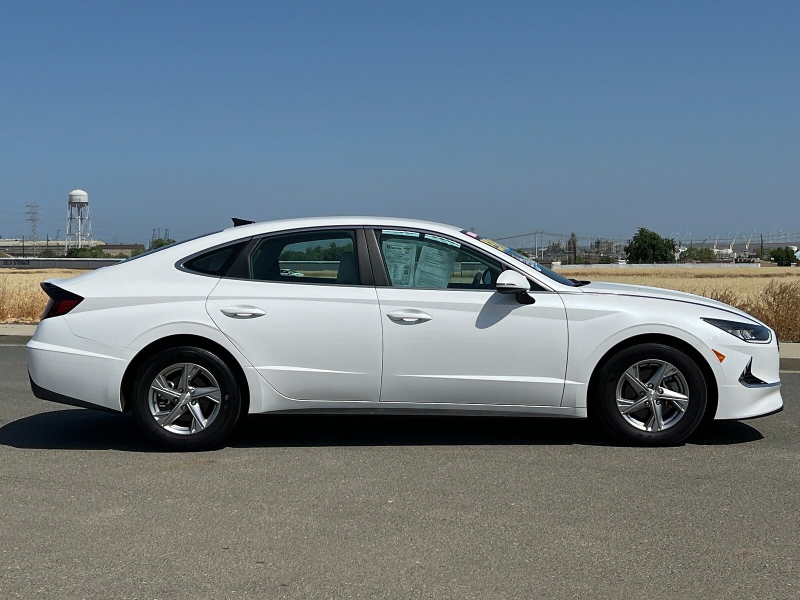 2022 Hyundai Sonata SE photo 2