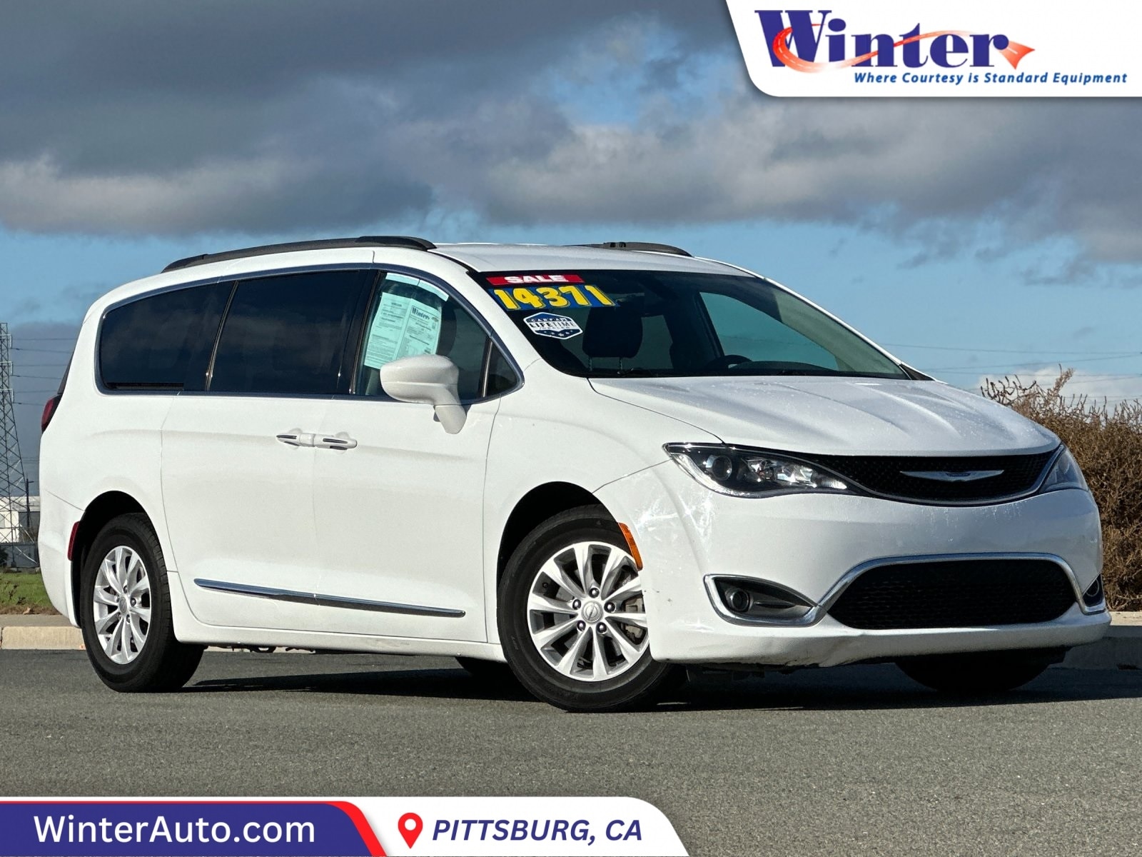 2017 Chrysler Pacifica Touring-L